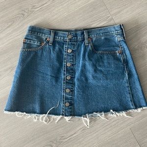 Levi’s denim skirt size 31